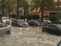 沙特：利雅得降罕见暴雨交通陷入瘫痪